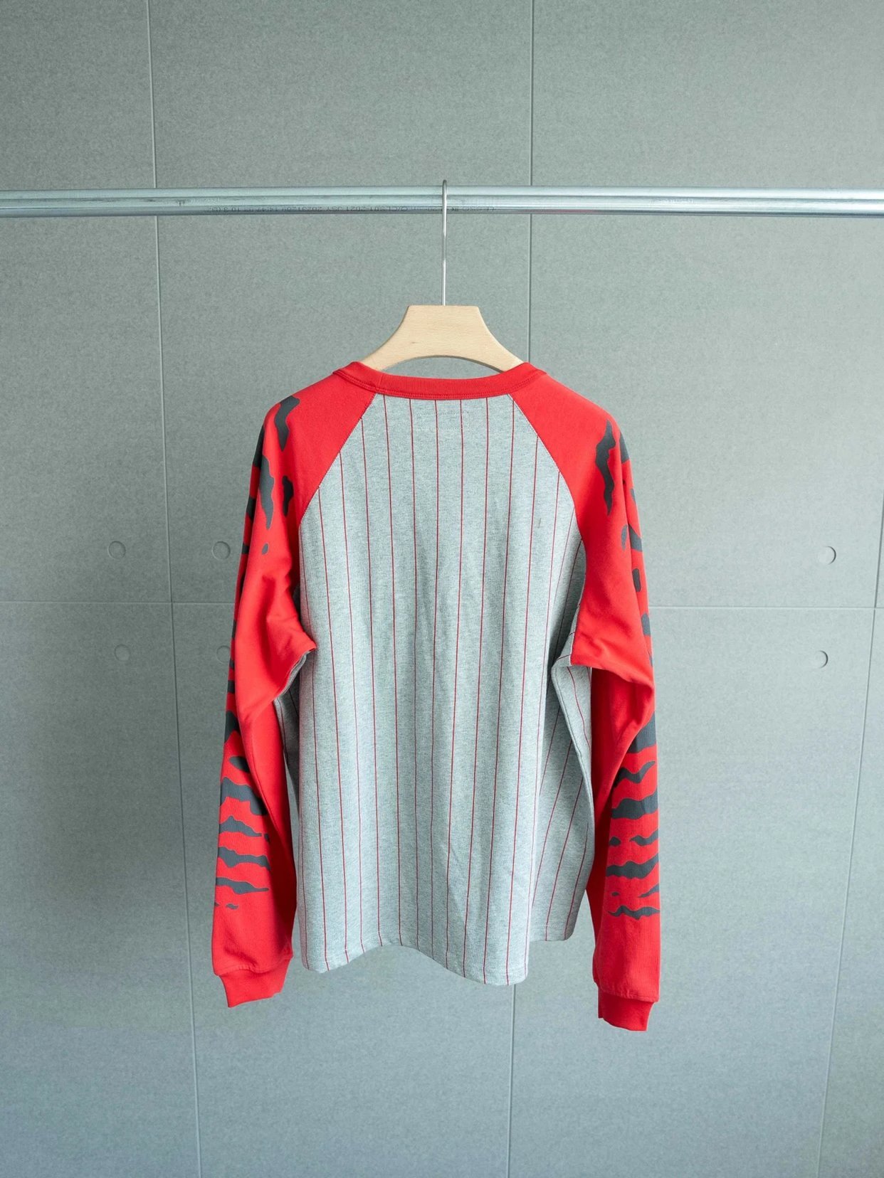Sup SS26 Week6 Tiger Raglan L/S Top Longsleeve 3 Colors