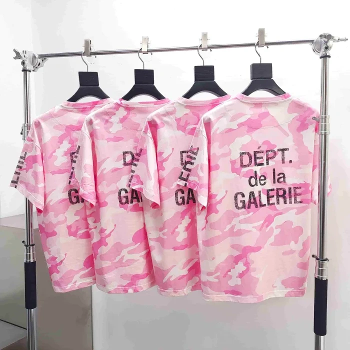 Gallery Dept 1:1 quality version Pink Camo Vertical French Text Print Washed Tee