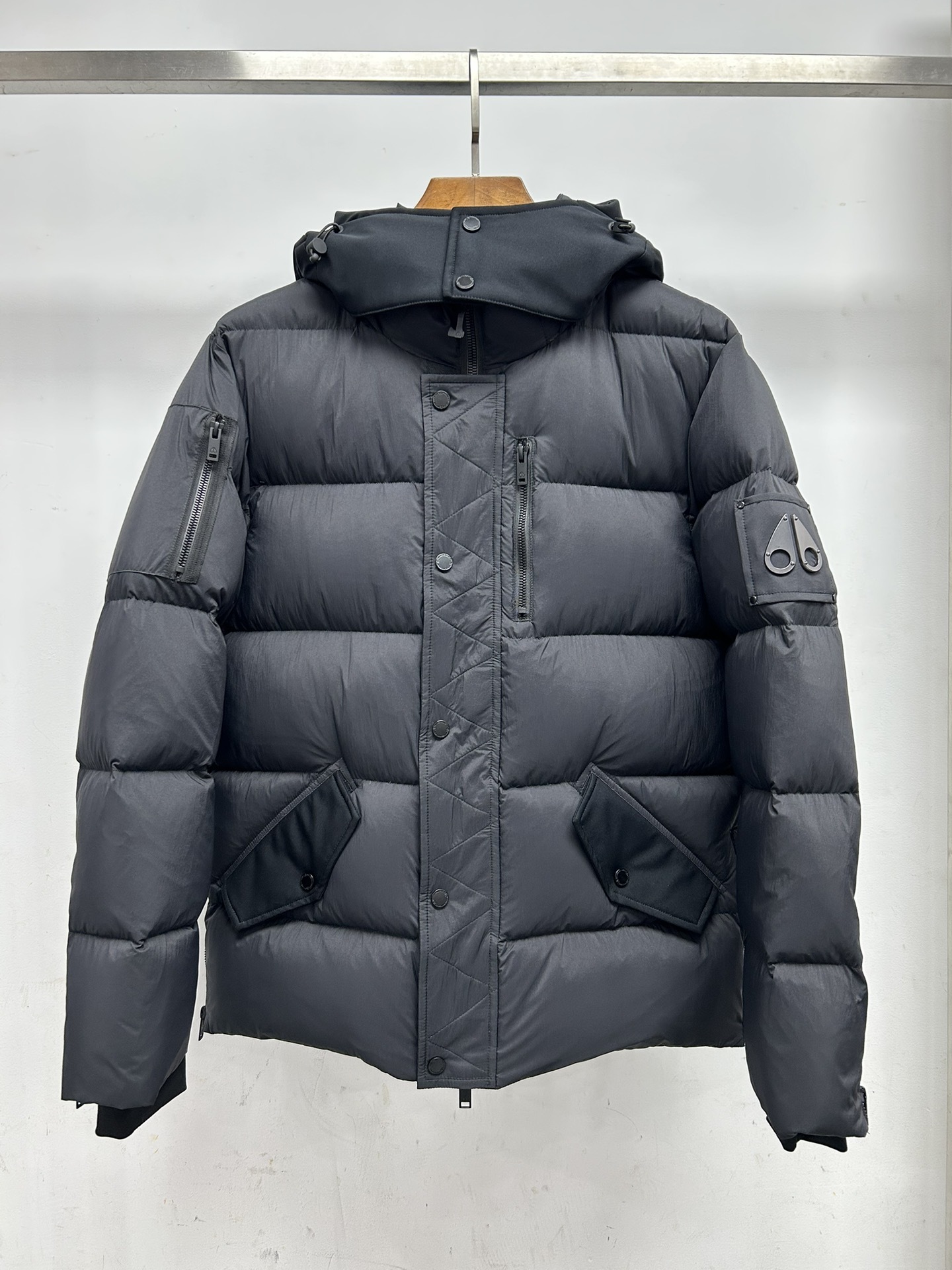 Moose knuckles J196 Black Down Jacket