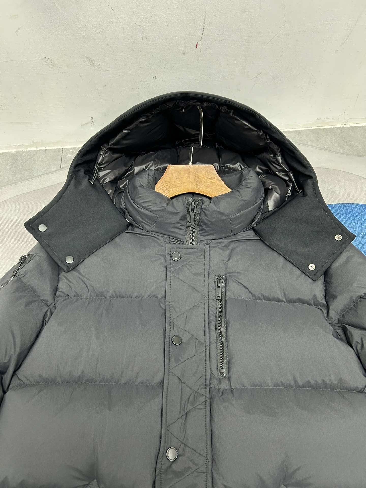 Moose knuckles J196 Black Down Jacket