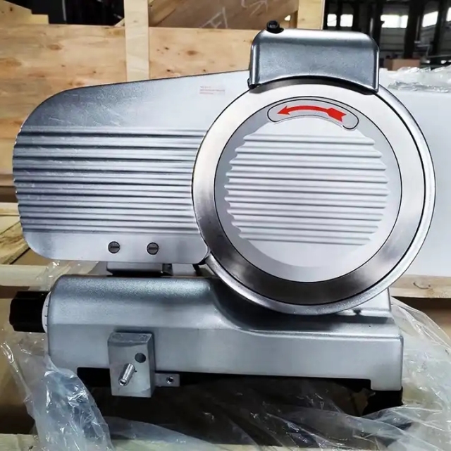 Frozen meat slicer