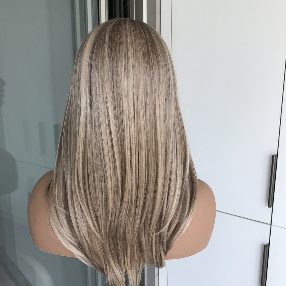 A63 by AISOM Warm Blonde Highlights Layered Straight Free Part Synthetic Lace Front Wig for Women 17 Inches Heat Friendly Natural Hairline Daily Use Wig