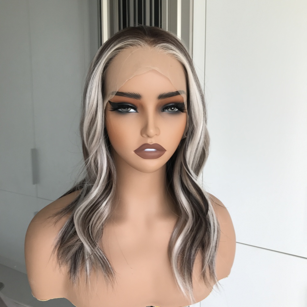 Tori by AISOM Soft Wave 16 Inches Iced Mocha Free Part Synthetic Lace Front Wigs with Scandinavian Hairline Fashion Women Gluless Wig Low Density
