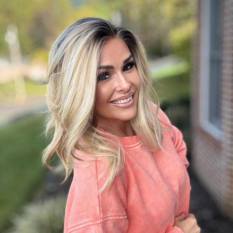 AISOM Naomi Wheat Blonde Soft Wave 13x4 Free Part Lace Front Wig with Scandinavian Hairline Synthetic Wigs 14" for Women Low Density 120% Daily Use
