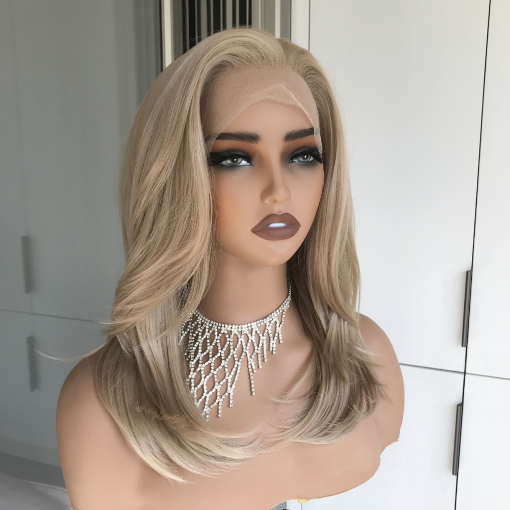 AISOM Viviana Sandy Blonde Layered Straight 13x4 Free Part Synthetic Lace Front Wig for Women 16 Inches Natural Looking Low Density Daily Use