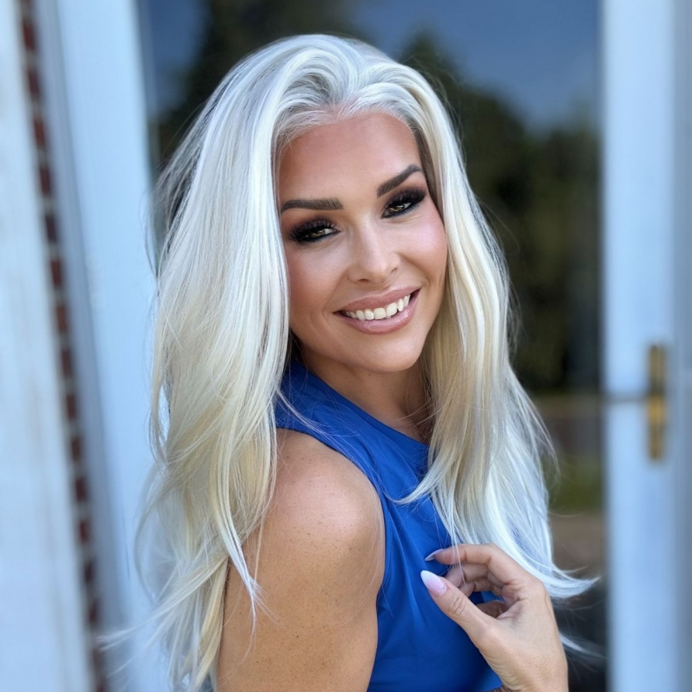 A43 by AISOM 13*6 Glueless Lace Front Wig Pre Plucked Highlight Blonde with White Tips Layered Straight Synthetic Lace Wig for Women