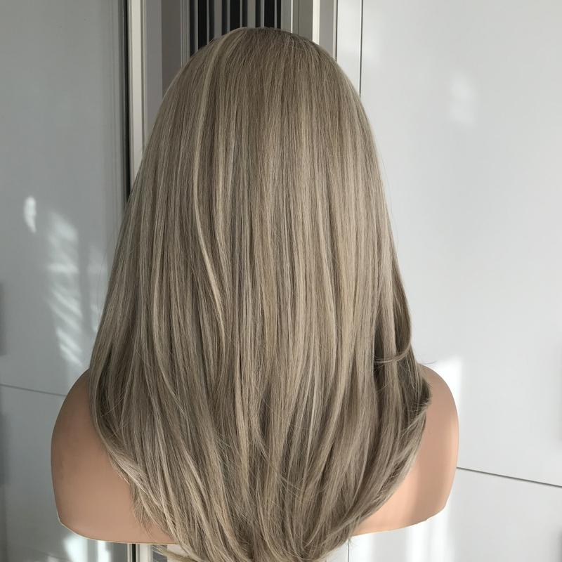 AISOM Jenna Iced Sweet Cream Blonde Layered Straight