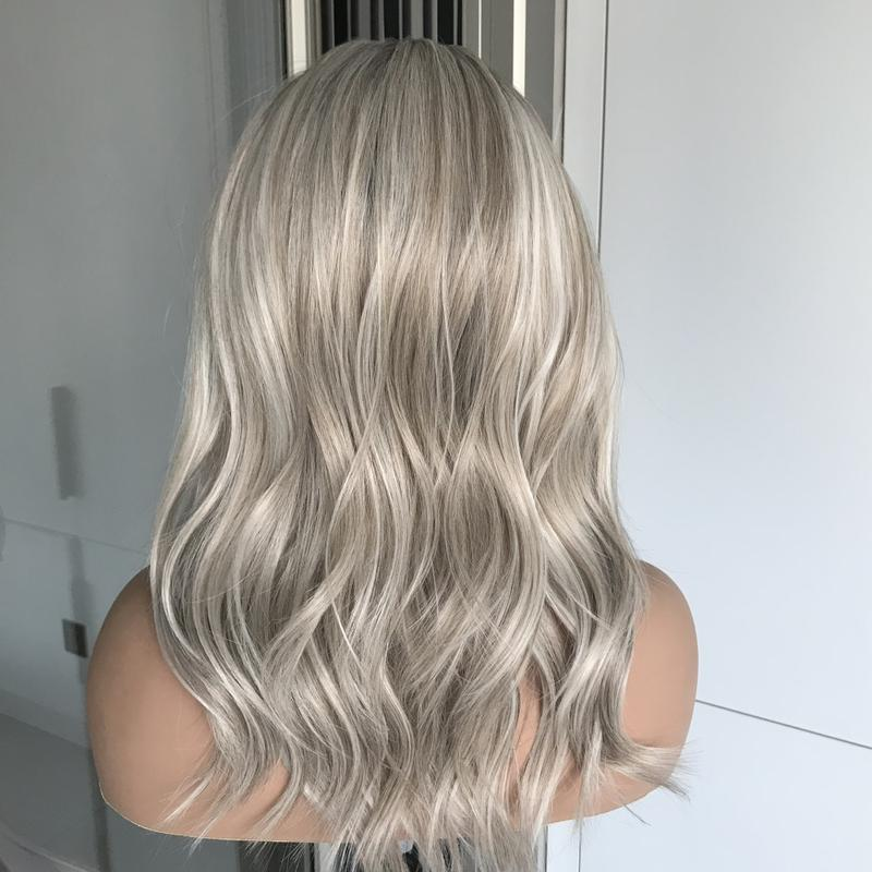 AISOM Sena Mix Ash Blonde Free Part Wave