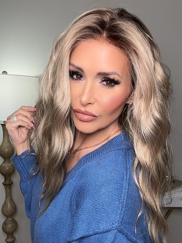 AISOM Mila Iced Sweet Cream Blonde Water Wave Wig