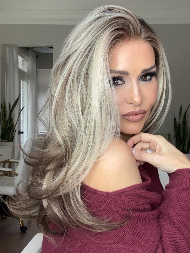 AISOM Christy Natural Wave Iced Blonde 13x4 Free Part Lace Front Wig 18" with Scandinavian Hairline Heat Friendly Synthetic Wig Low Density Women's Wig