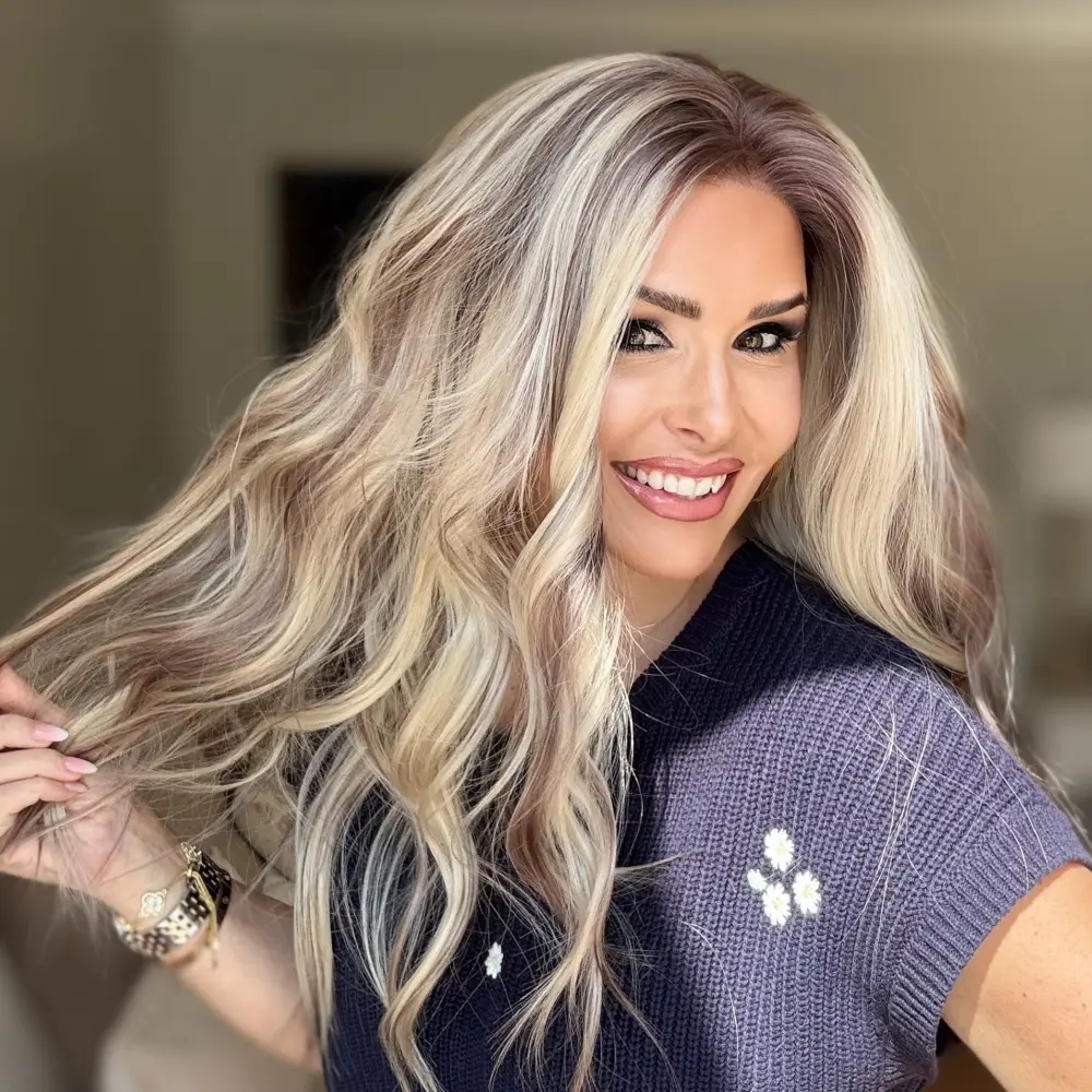 AISOM Selina Toasted Beige Blonde with Brown Lowlights Body Wave
