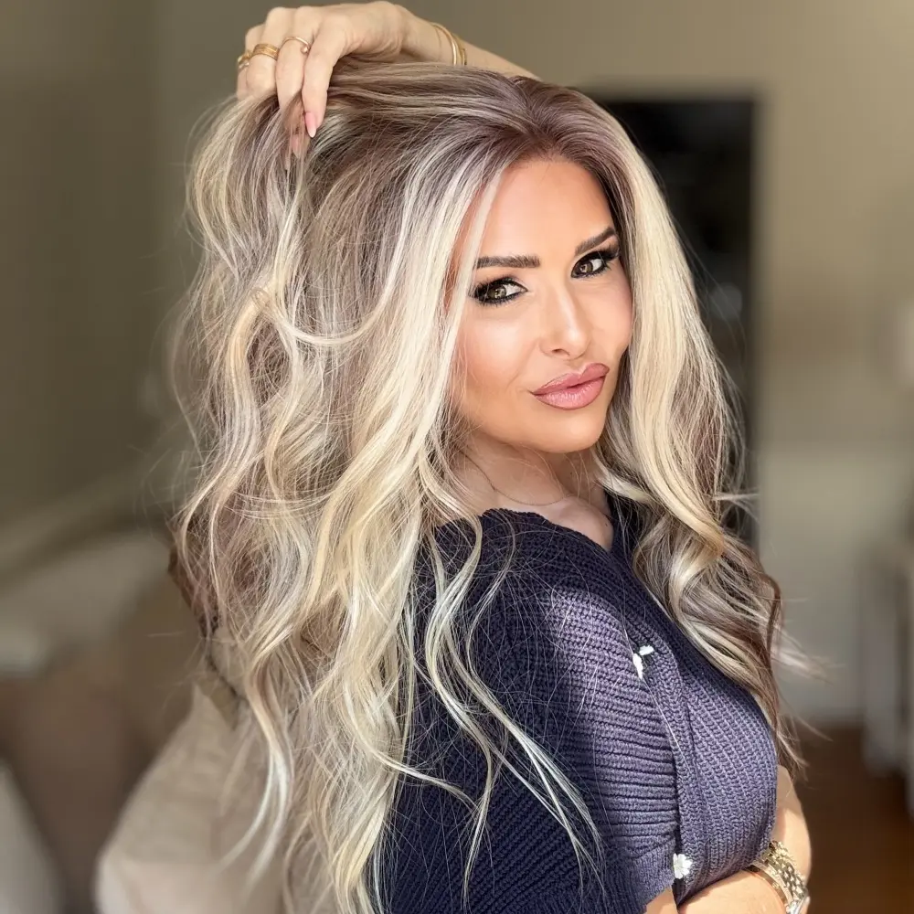 AISOM Selina Toasted Beige Blonde with Brown Lowlights Body Wave