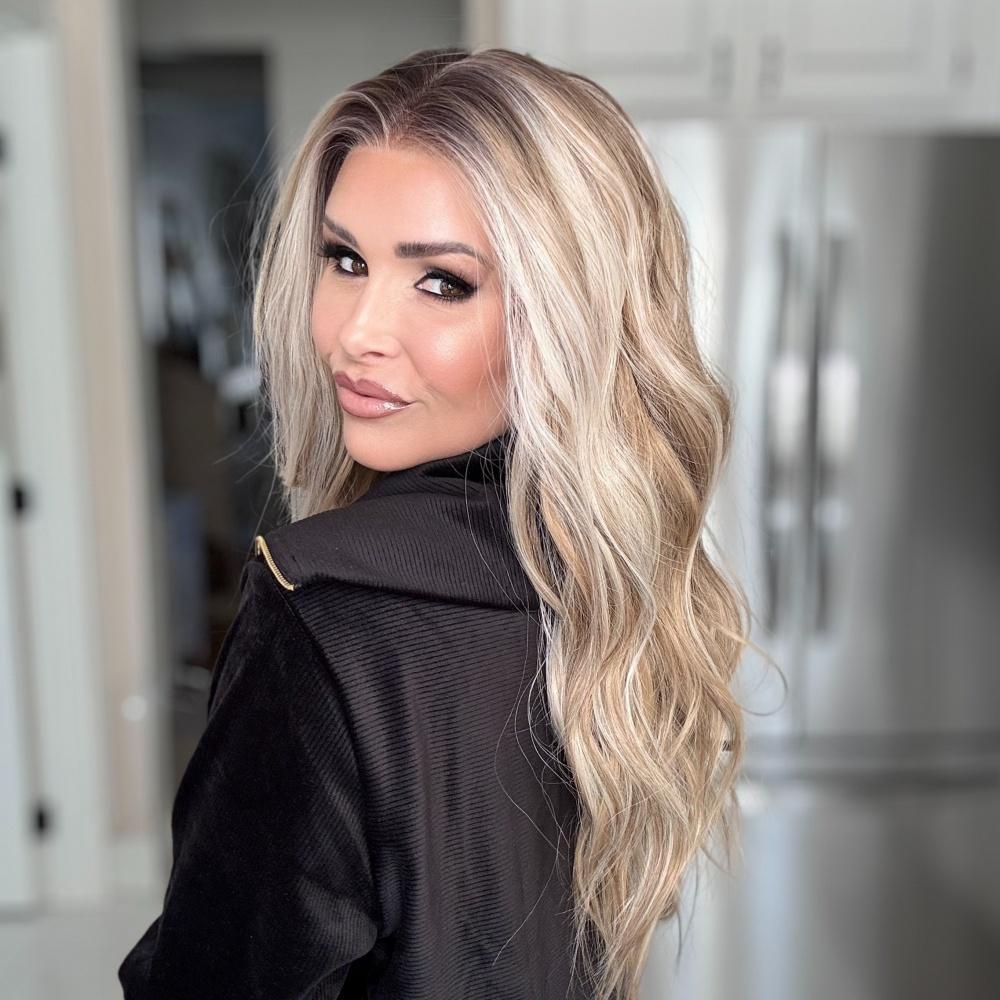 AISOM Selina Mushroom Blonde Body Wave