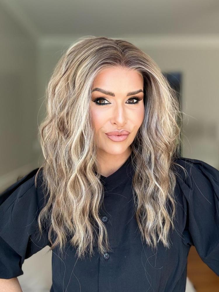 AISOM Mila Beige Dark Blonde Melt Color Water Wave