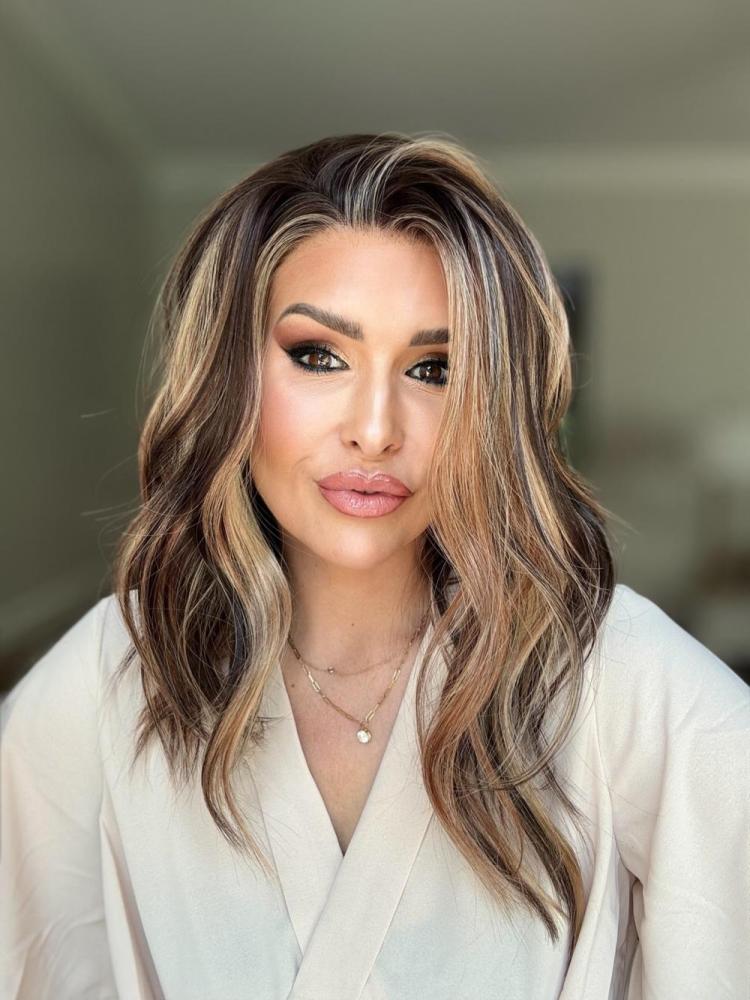 AISOM Tori Sunlit Mocha Natural Wave Synthetic Lace Front Wig