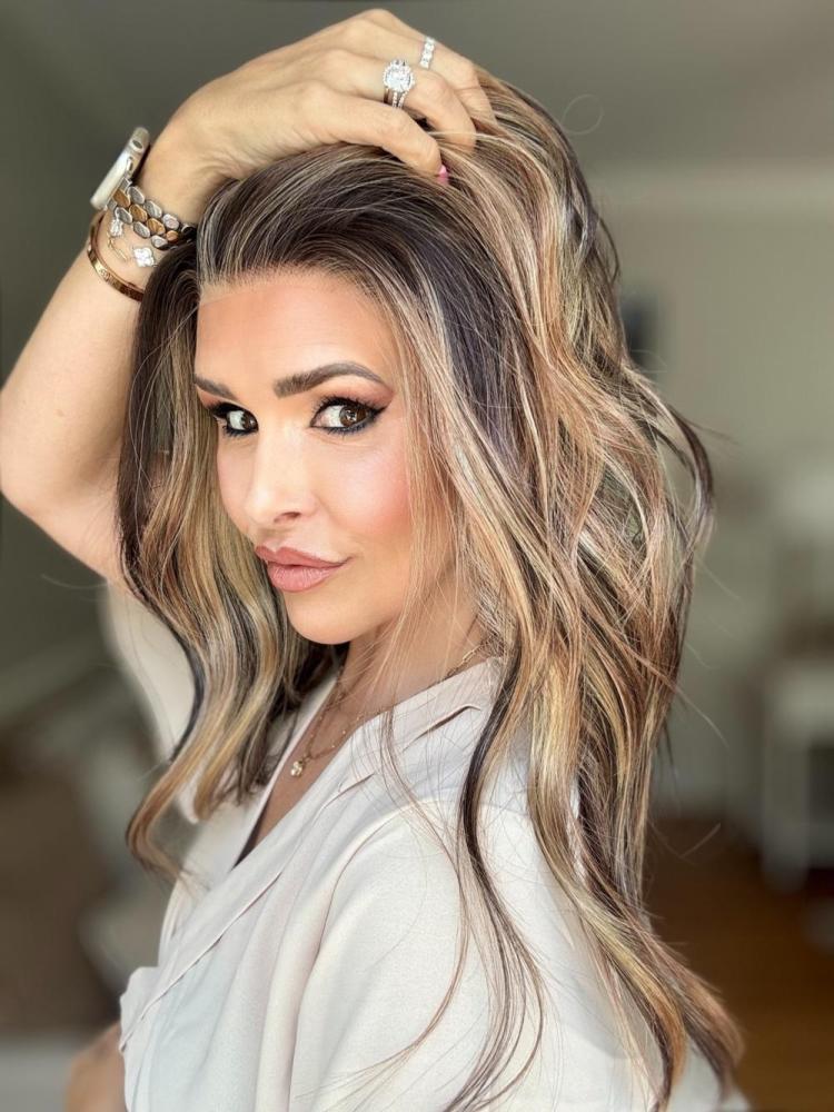 AISOM Tori Sunlit Mocha Natural Wave Synthetic Lace Front Wig