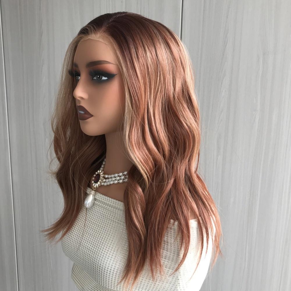 AISOM Sierra Strawberry Kiss Beach Wave Free Part Classic 13x4 Lace Front Wig with Scandinavian Hairline Low Density 18 Inches