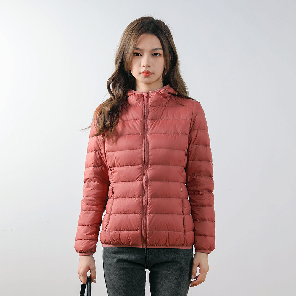 Wantdo Women's Hooded Packable Ultra Light Weight Short Down Jacket