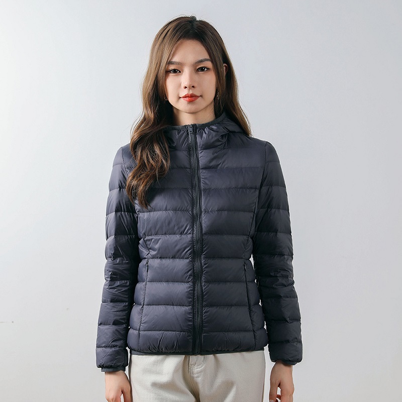 Wantdo Women's Hooded Packable Ultra Light Weight Short Down Jacket