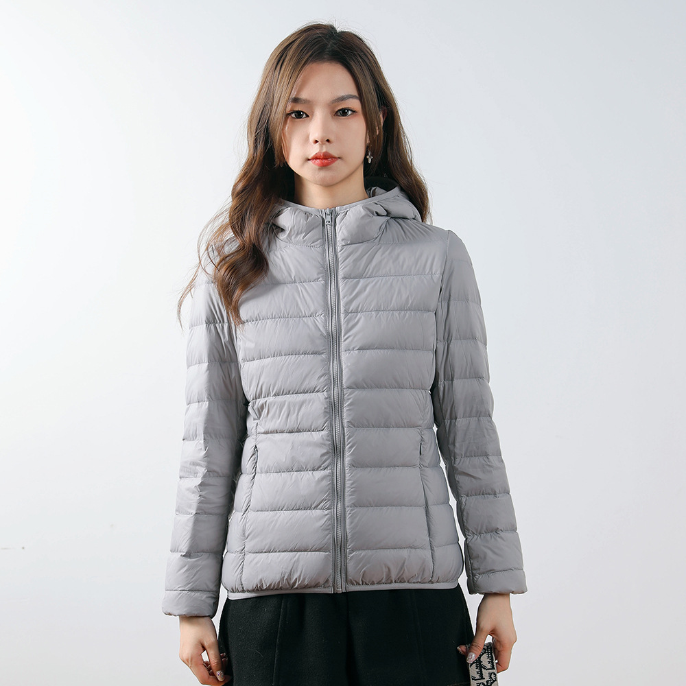 Wantdo Women's Hooded Packable Ultra Light Weight Short Down Jacket