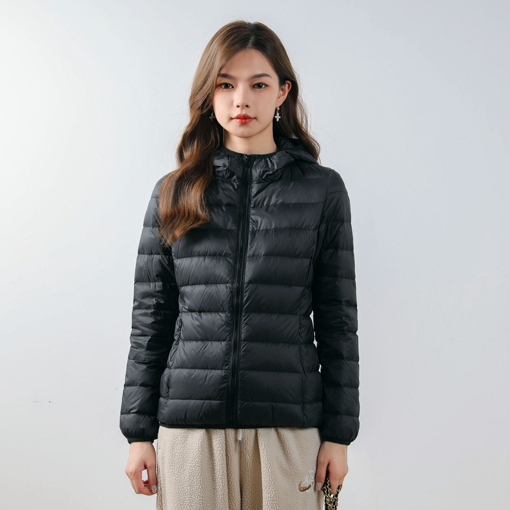 Wantdo Women's Hooded Packable Ultra Light Weight Short Down Jacket