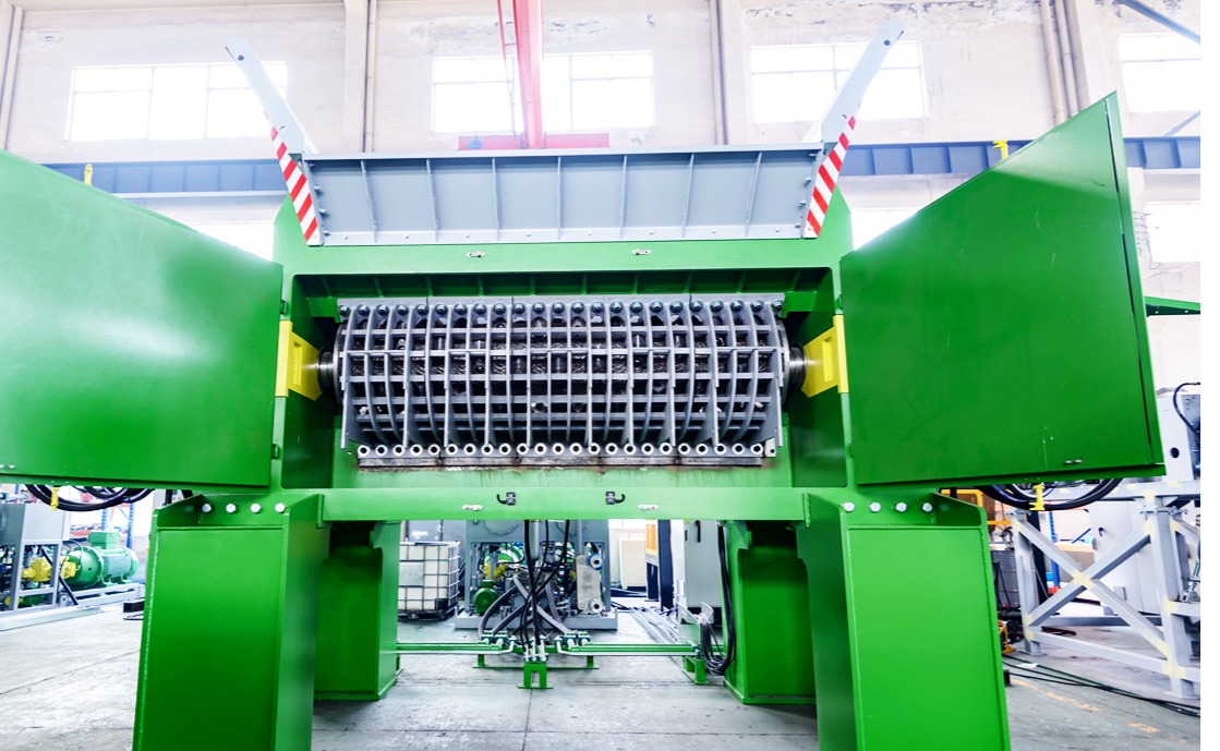 SOYU-shredder-hydraulic-screen-unit-and-advanced-torque-limiter-overload-protection