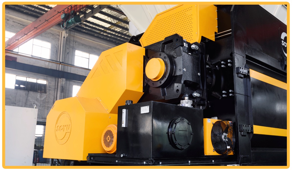 SOYU single shaft shredder drive train and hydraulic system with intelligent load-sensing control