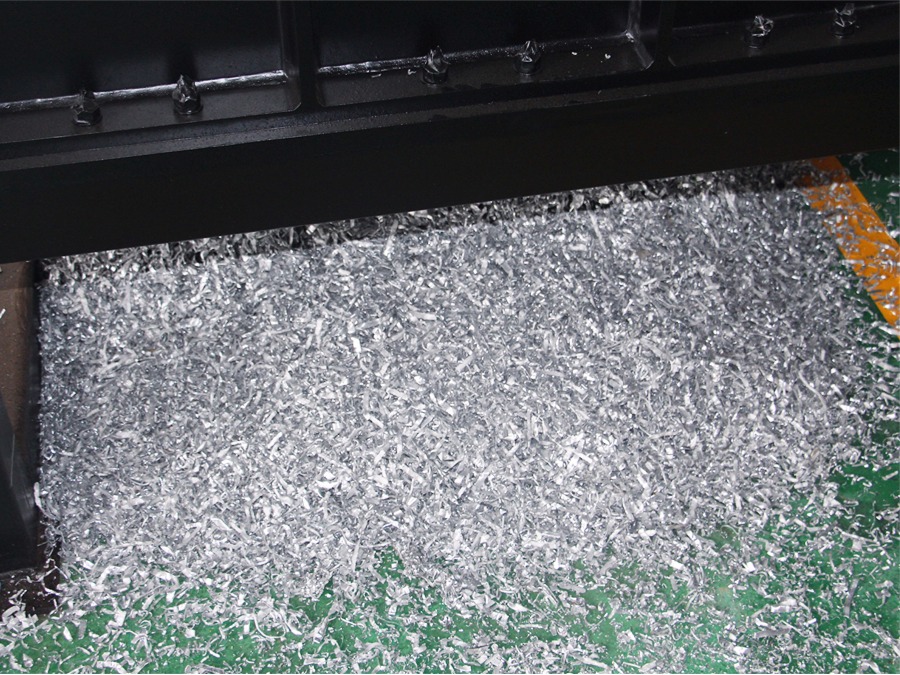 Uniform output size of crushed aluminum chips ready for briquetting and melting