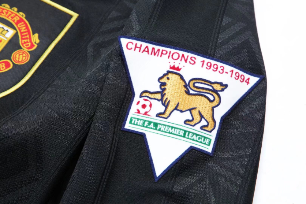 1994/1995 Manchester United Retro Away Long Sleeved Soccer Jersey