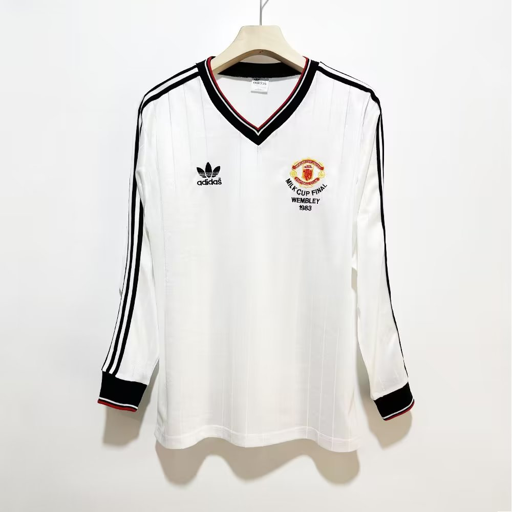 1983 Manchester United Retro Soccer Jersey