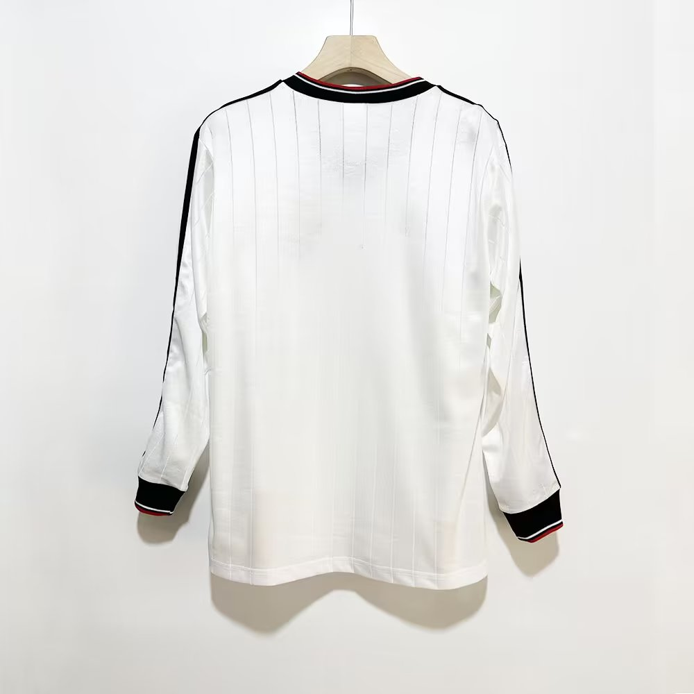 1983 Manchester United Retro Soccer Jersey
