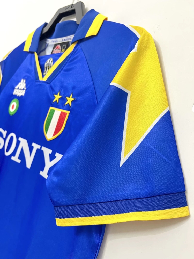 1995/1996 Juventus Retro Away Soccer Jersey
