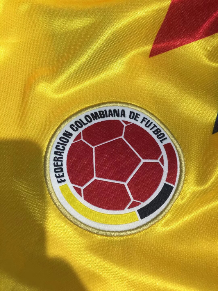 1990 Columbia Home Retro Soccer Jersey