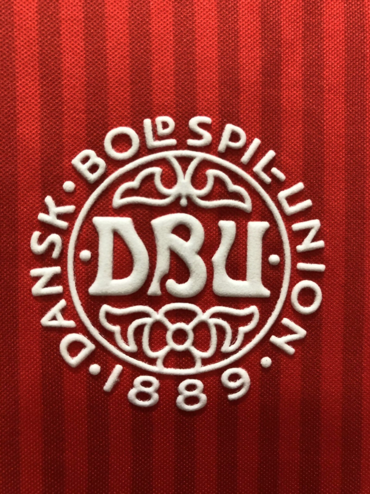 1:1 copy top quality 1986 Denmark Home red white black soccer jersey