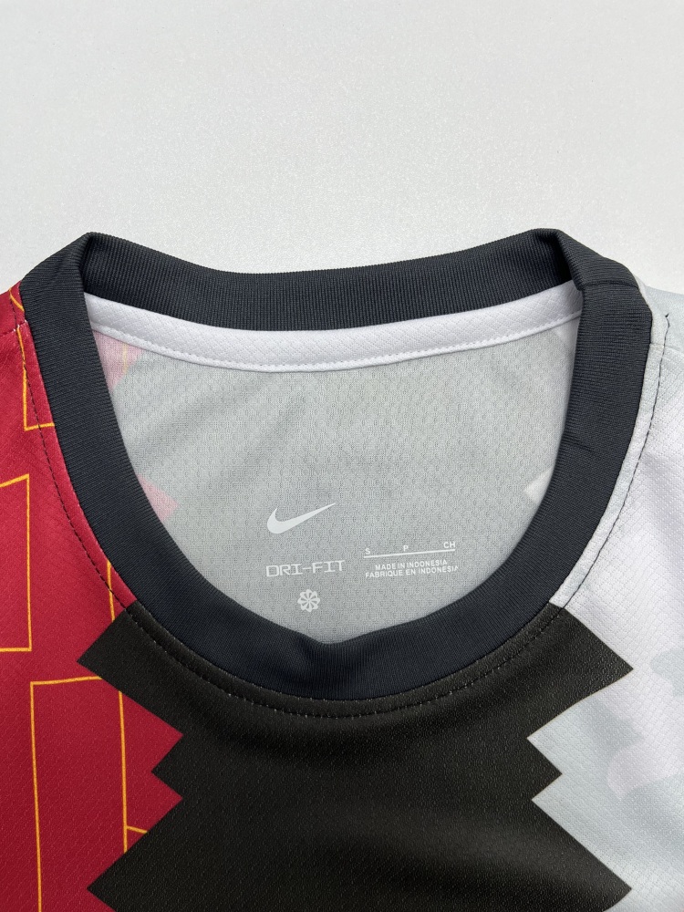 1:1 copy top quality 2023/2024 Liverpool Training clothing soccer jersey
