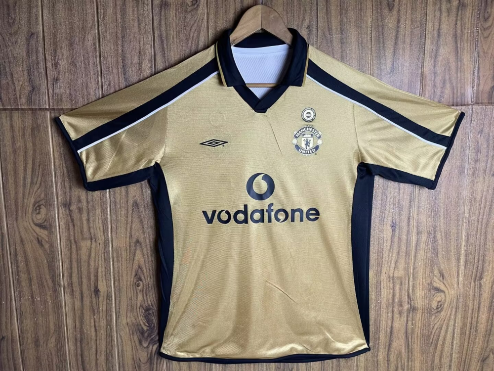 2001/2002 Manchester United 100th Anniversary Edition football jersey
