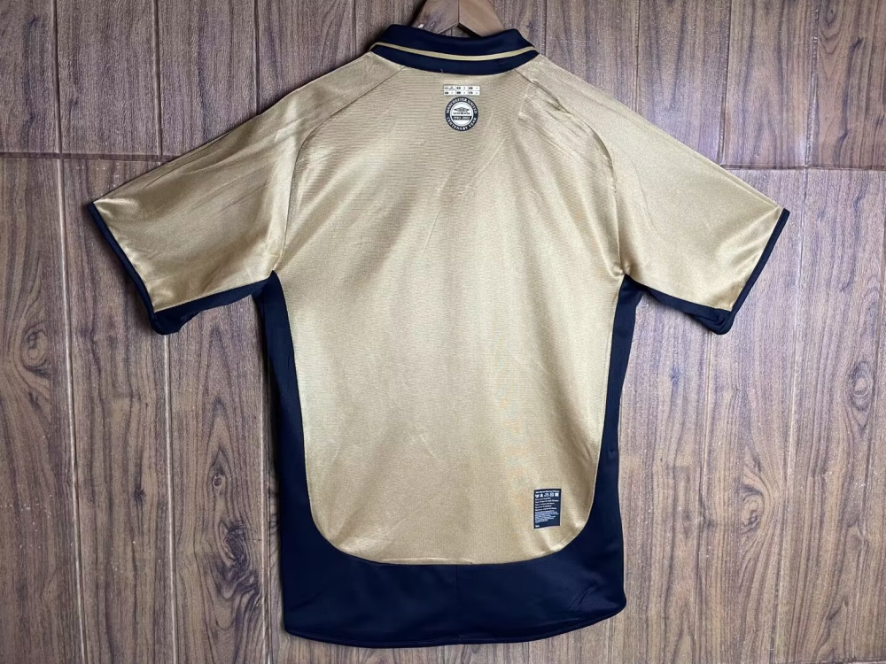 2001/2002 Manchester United 100th Anniversary Edition football jersey