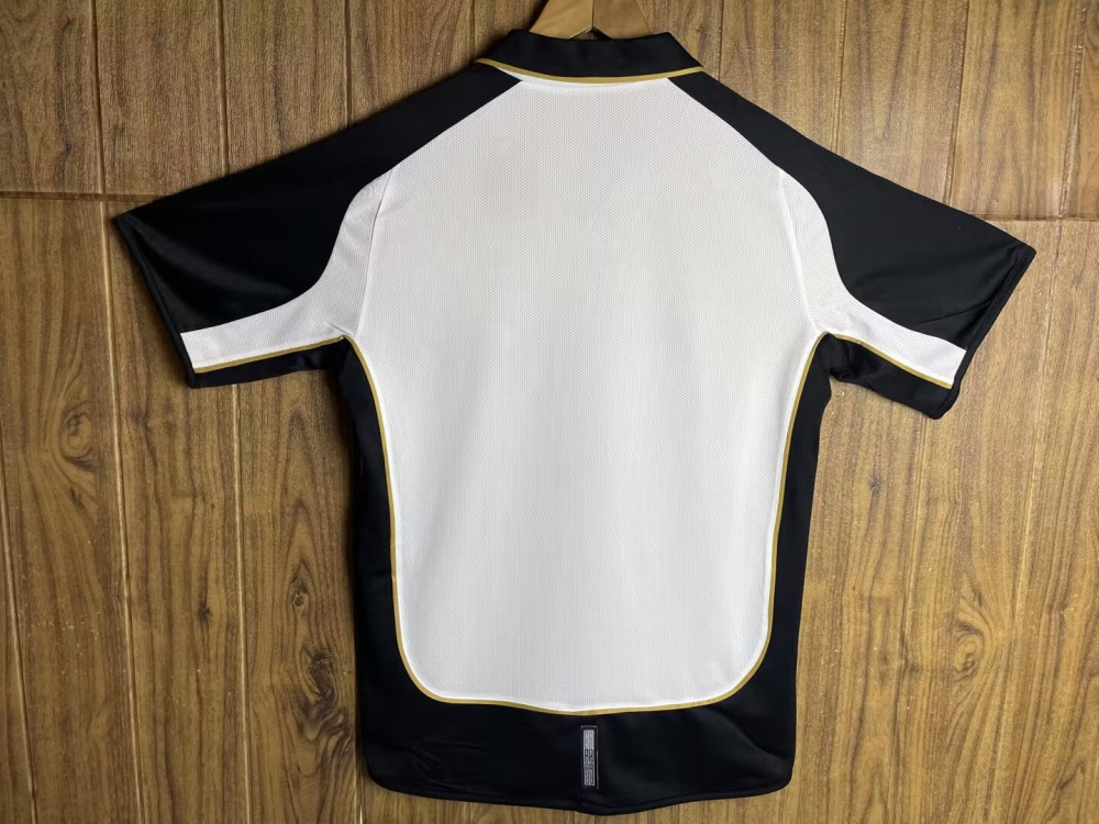 2001/2002 Manchester United 100th Anniversary Edition football jersey