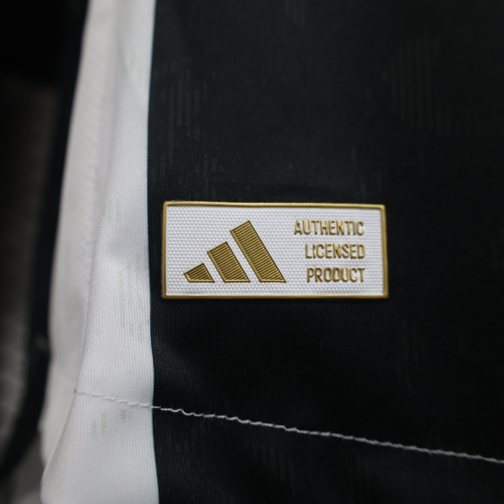1:1 copy top quality 2024/2025 Juventus home player version football jersey