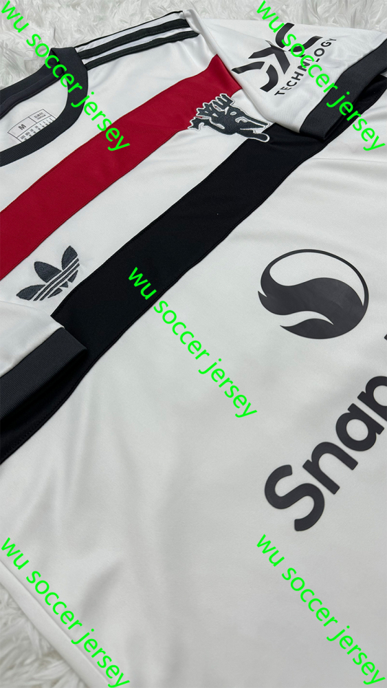1:1 copy top quality 2024/2025 Manchester United Third away game Football Jersey