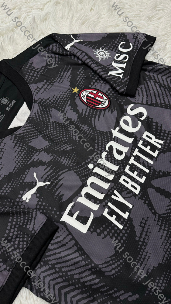 1:1 copy top quality（S-4XL）2024/2025 AC Milan Black goalkeeper New Football Jersey