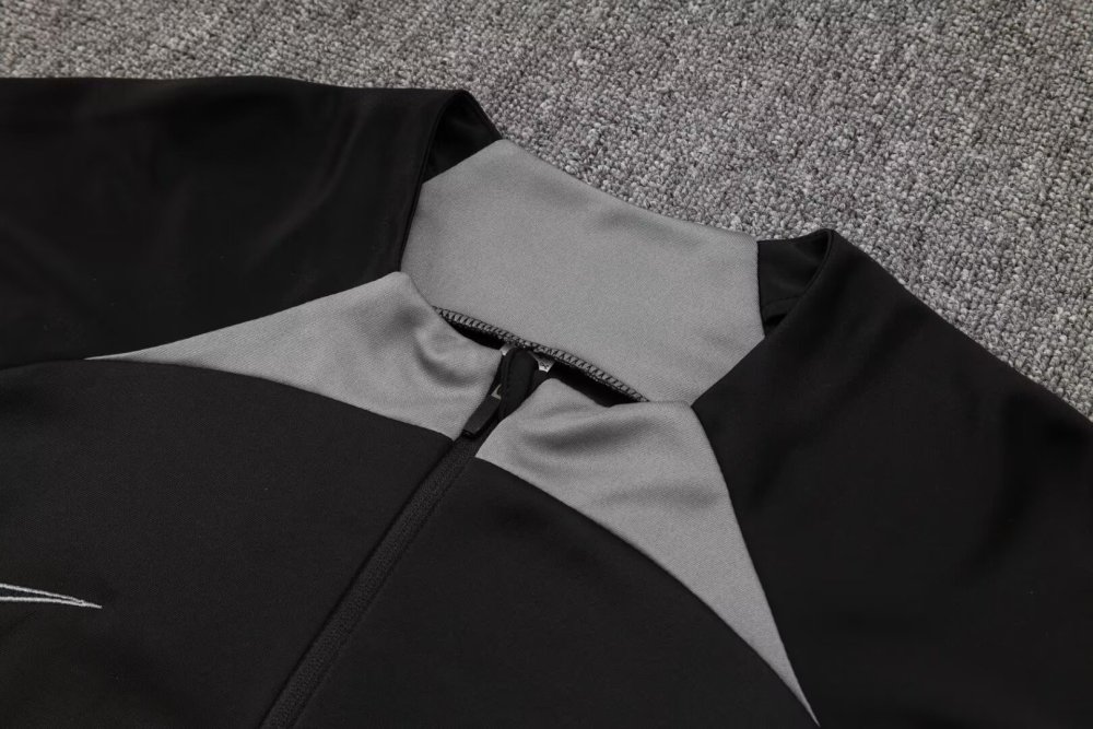 2024/2025 Corinthians Black Long Sleeve Training Suit kit
