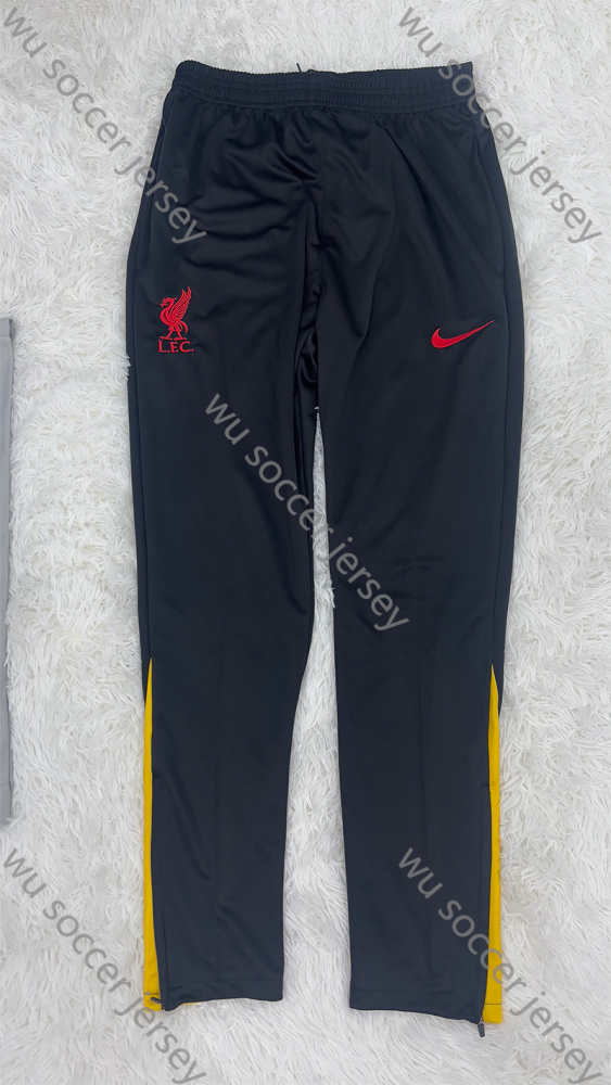 2024/2025 Liverpool White Long Sleeve Jacket Kit