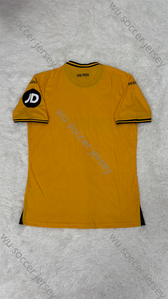 1:1 copy top quality 2024/2025 Wolverhampton Wanderers Home Football Jersey