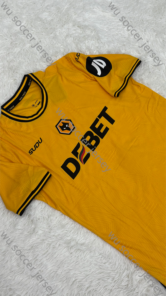 1:1 copy top quality 2024/2025 Wolverhampton Wanderers Home Football Jersey