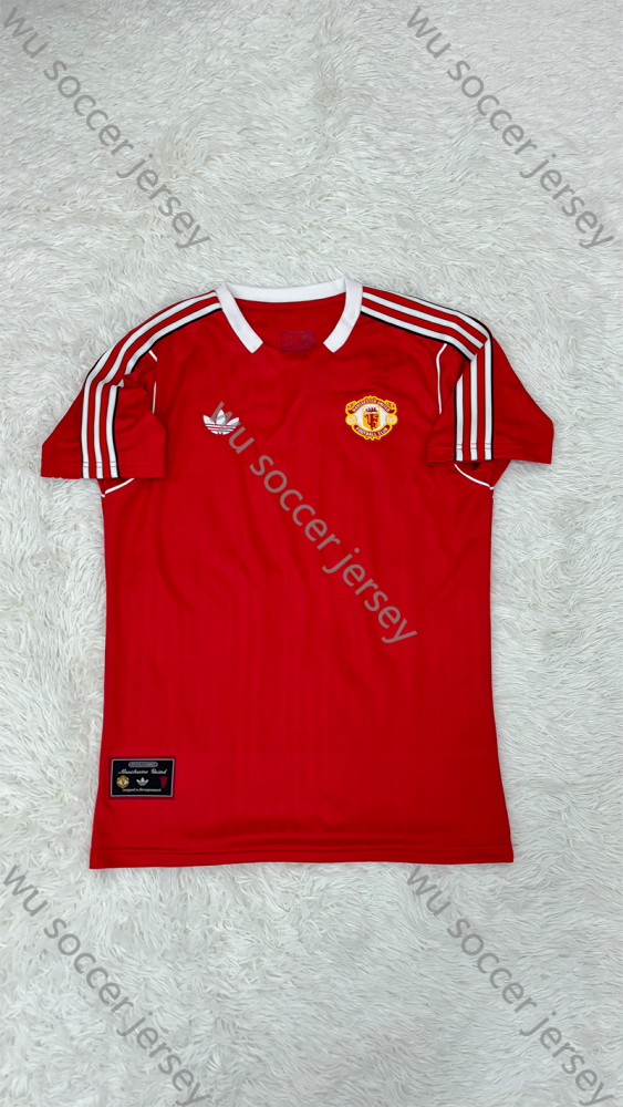 1:1 copy top quality 2025/2026 Manchester United Red Football Jersey