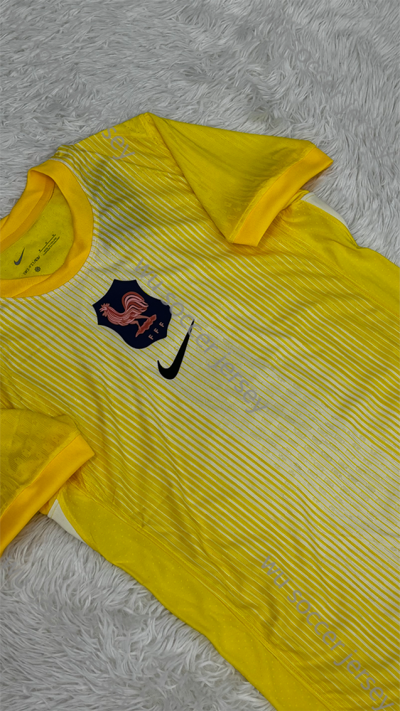 1:1 copy top quality 2025/2026 France Goalie Player Edition national team Soccer Jersey