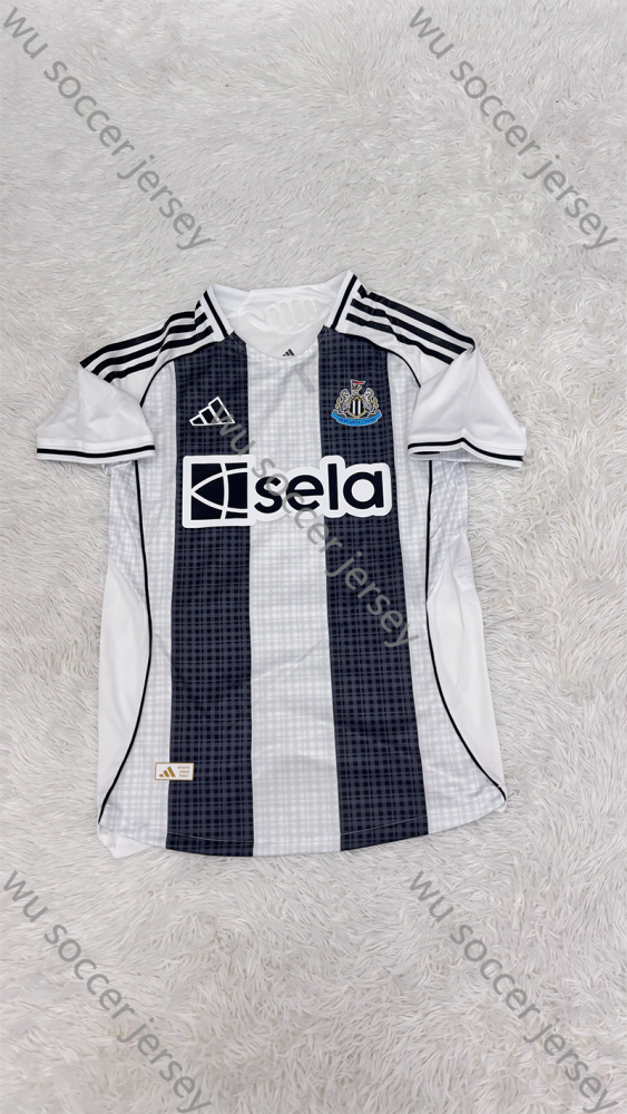 1:1 copy top quality （S-2XL） 2025/2026 Newcastle United Home Player Edition football jersey