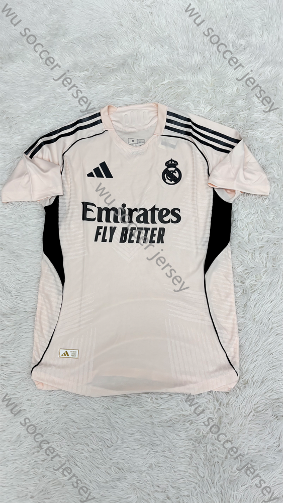 （S-XXL）1:1 Copy Top Quality 2025/2026 Real Madrid Football Jersey （Player Edition）