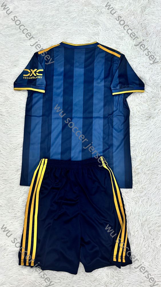 （16-28）1:1 Copy Top Quality 2025/2026 Manchester United 3rd away Football Jersey (Kids)